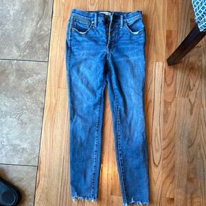 Madewell 10" high-rise skinny button-front raw edge